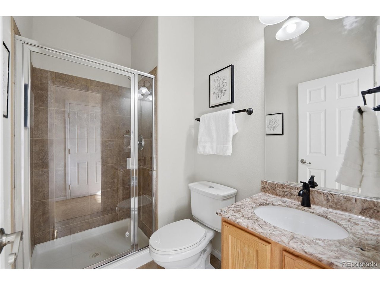 10468 Wagon Box Circle Highlands Ranch, CO 80130 - Photo 15 of 35 Bathroom