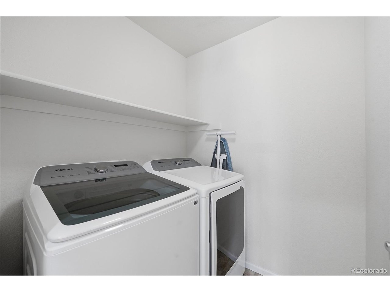 10468 Wagon Box Circle Highlands Ranch, CO 80130 - Photo 22 of 35 Laundry