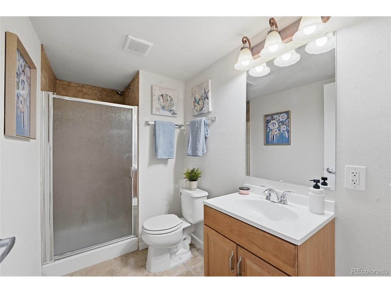 10468 Wagon Box Circle Highlands Ranch, CO 80130 - Photo 26 of 35 Bathroom
