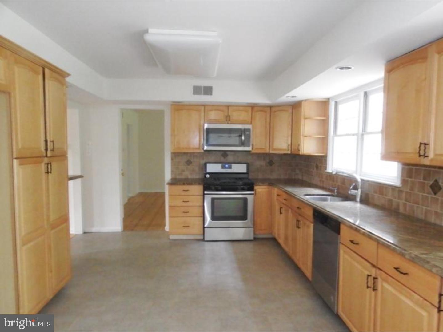 3651 Heaton Road Huntingdon Valley, PA 19006 - Photo 7 of 22 Gallery Image 7
