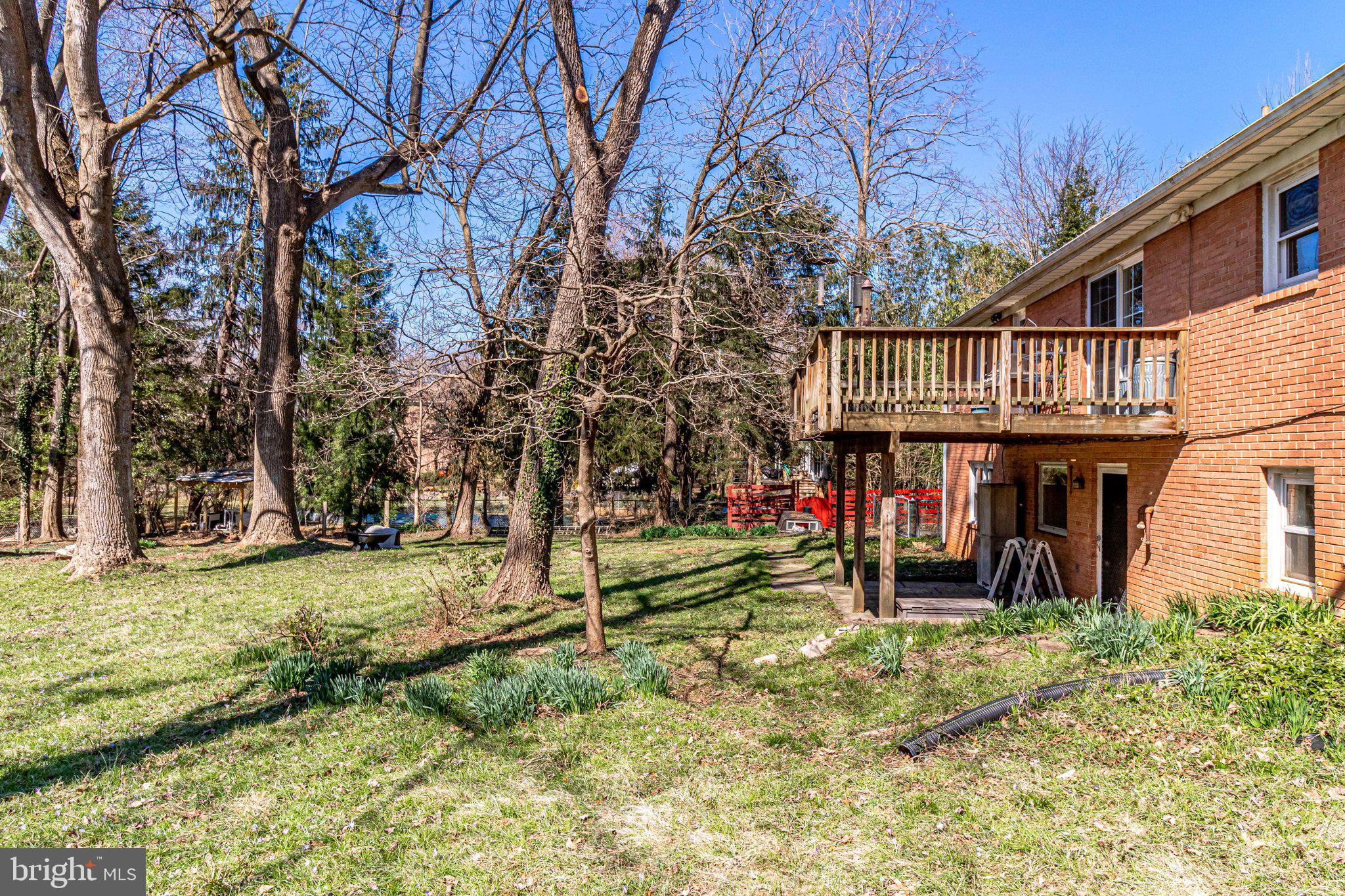 2862 Hideaway Road Fairfax, VA 22031 - Photo 28 of 32 Gallery Image 28