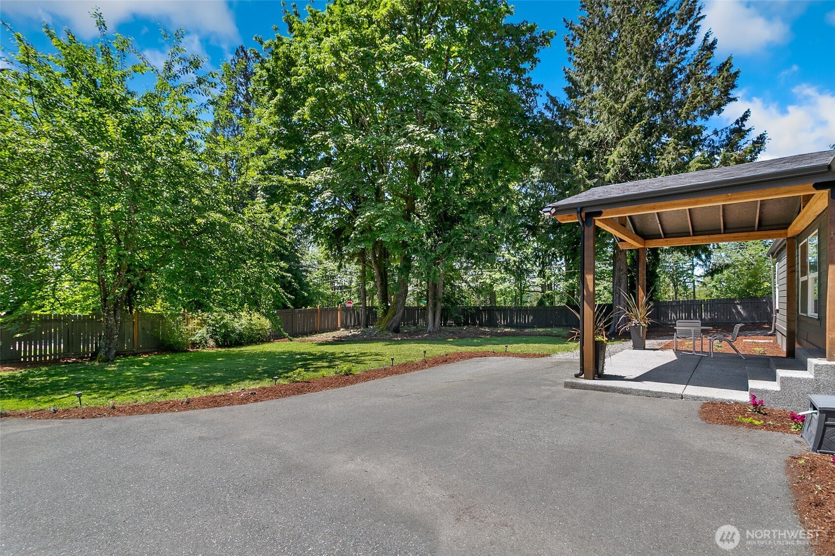 19616 Southeast 192nd Street Renton, WA 98058 - Photo 4 of 34