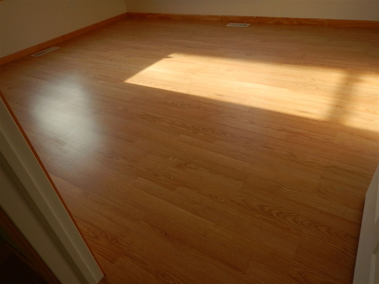 1842 Round Lake Road Interlochen, MI 49643 - Photo 18 of 49 1808768-17.JPG