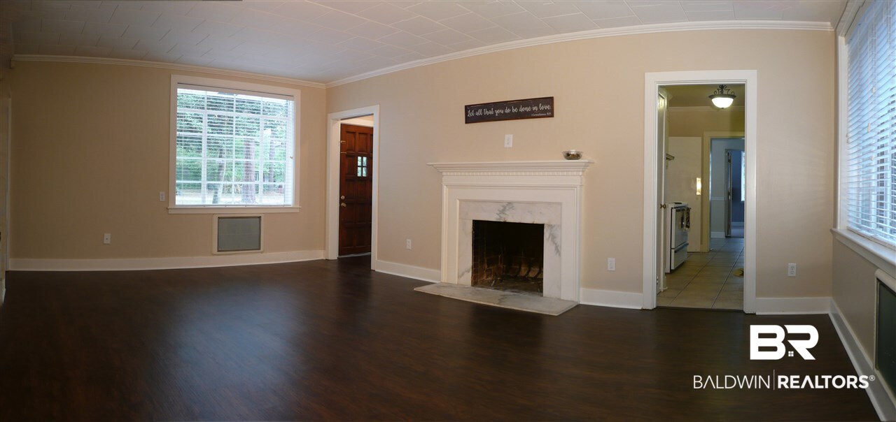311 Dawn Place Mobile, AL 36609 - Photo 5 of 35 Living Room
