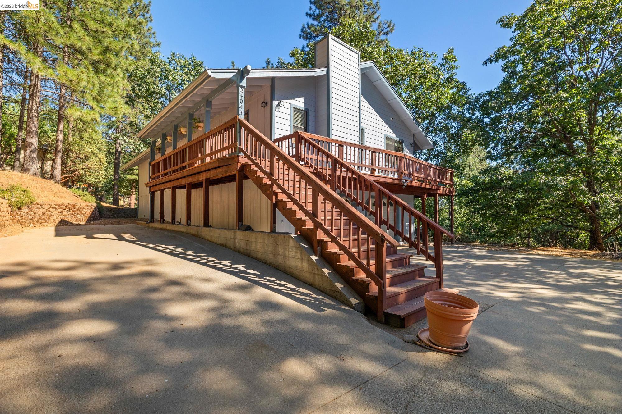 24043 Hitching Post Road Sonora, CA 95370 - Photo 28 of 33