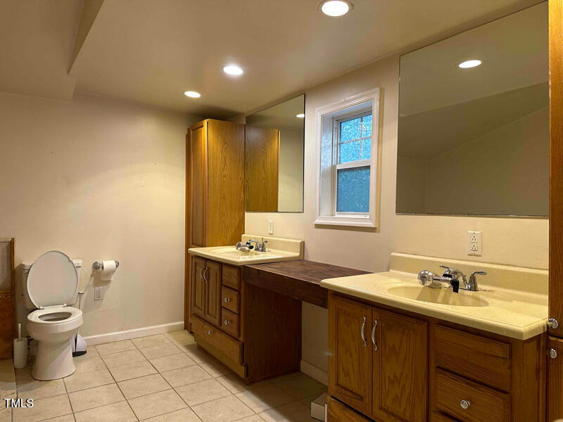 2222 Highway 210 Smithfield, NC 27577 - Photo 11 of 12 Studio bathroom