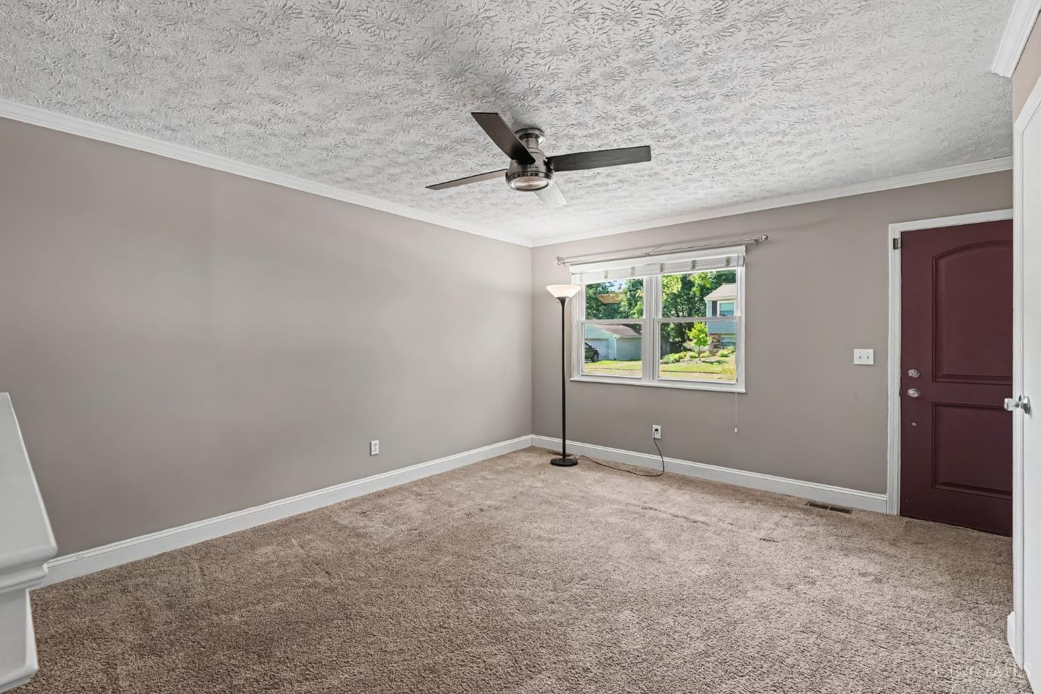 4819 Stoneybrook Road Cincinnati, OH 45244 - Photo 4 of 28 Gallery Image 4