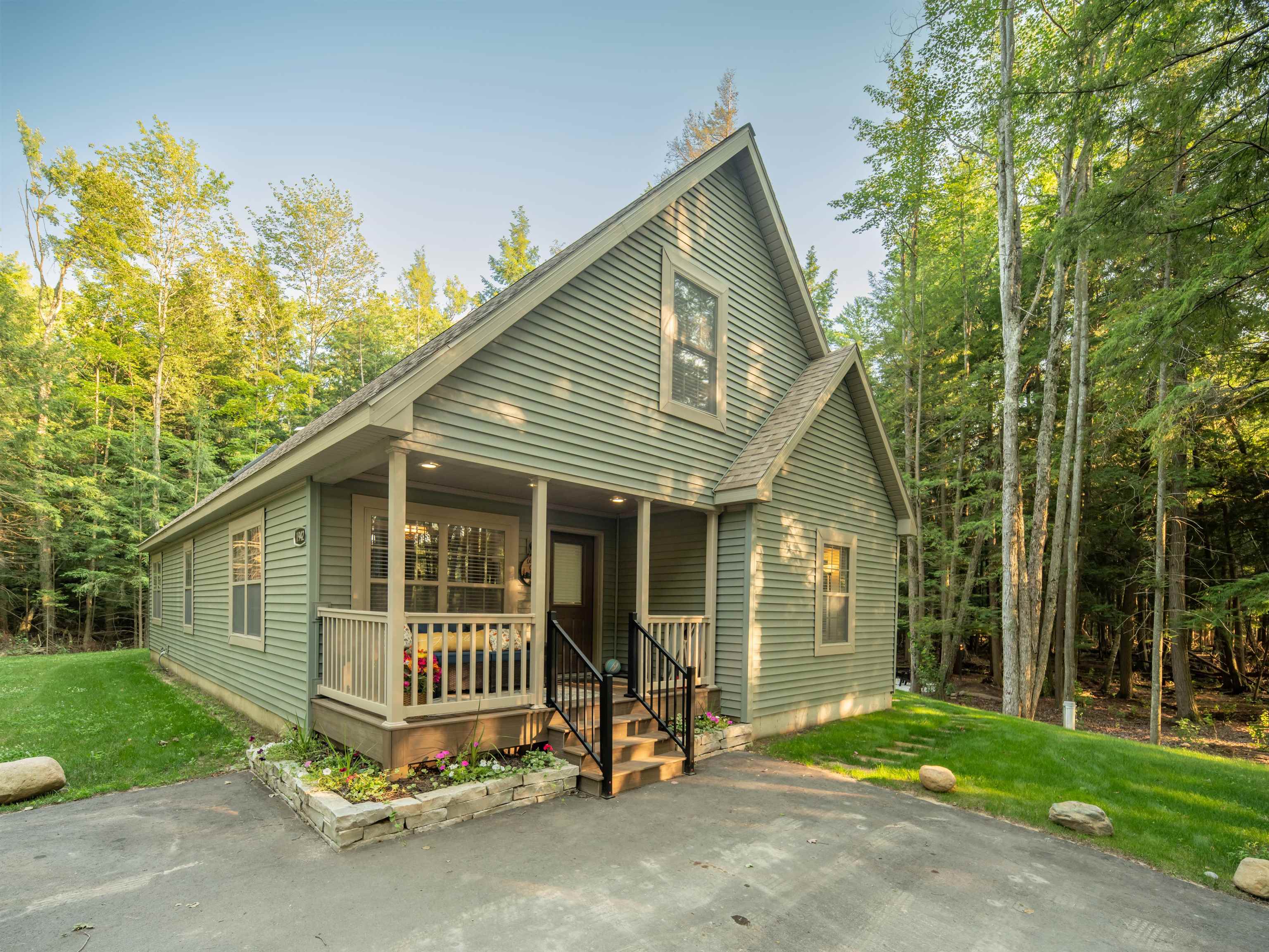 1942 Hoosier Valley Road Traverse City, MI 49685 - Photo 3 of 44