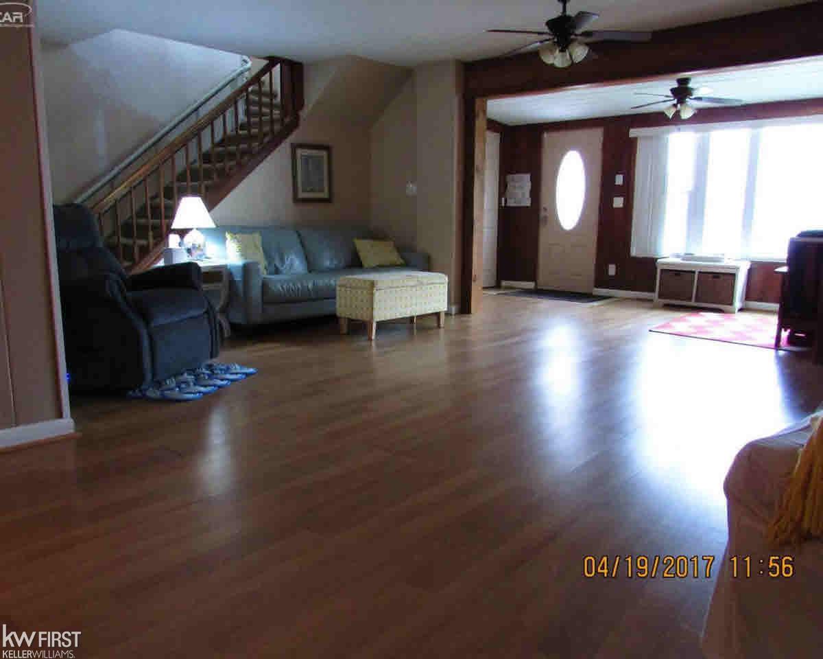 3657 Conrad Road Brighton, MI 48116 - Photo 3 of 24 21286110-2.JPG
