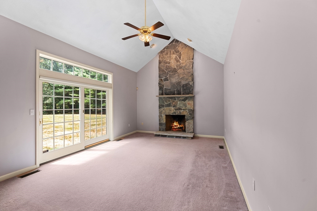 61 Spruce Road North Reading, MA 01864 - Photo 4 of 42 Gallery Image 4