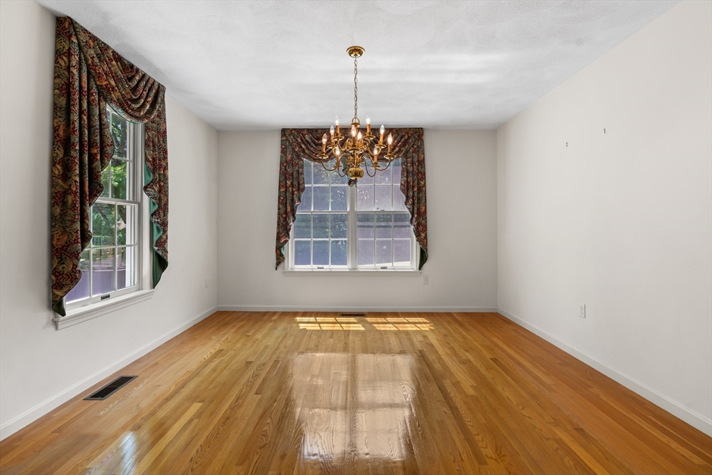 61 Spruce Road North Reading, MA 01864 - Photo 10 of 42 Gallery Image 10