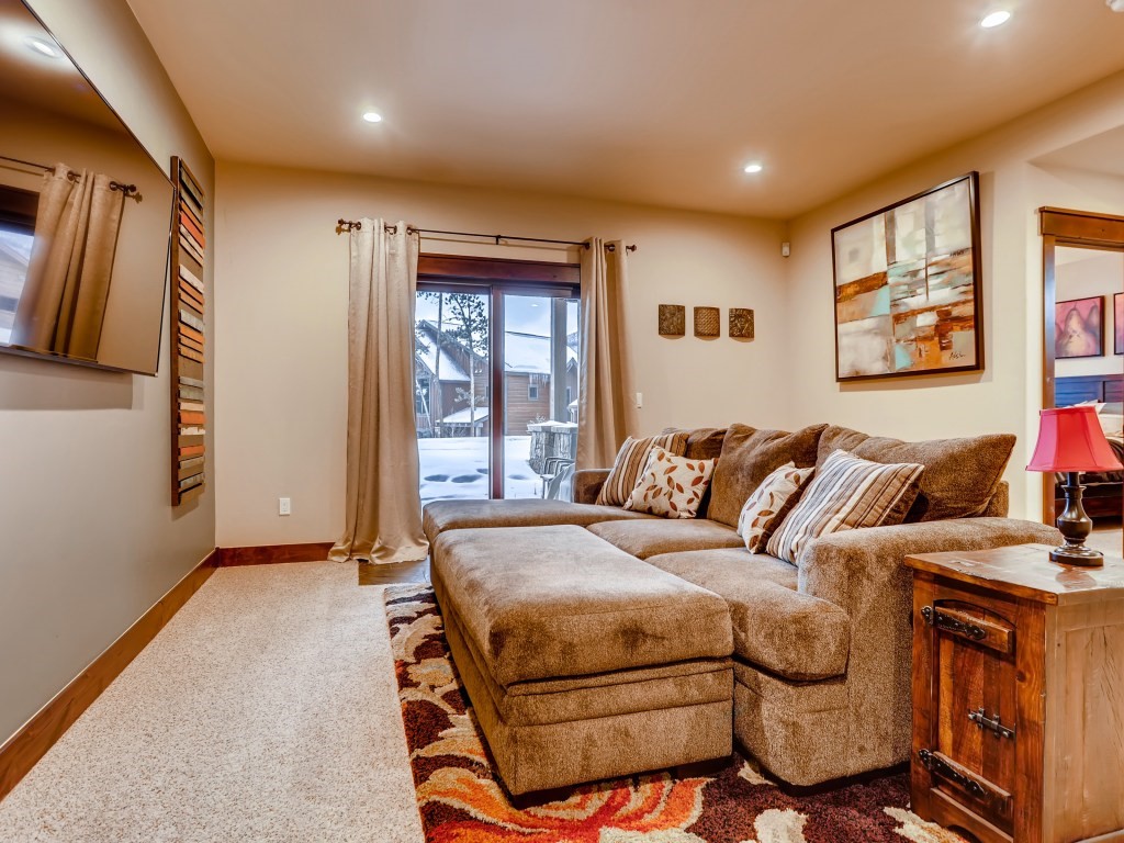 869 Independence Road, Unit B Keystone, CO 80435 - Photo 27 of 35 Gallery Image 27