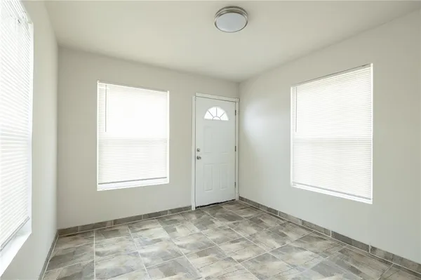 $389,900 | 1319 East 28th Street, Kansas City, MO 64109