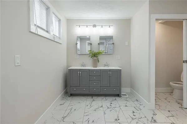 $389,900 | 1319 East 28th Street, Kansas City, MO 64109