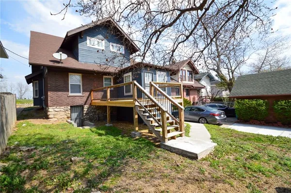 $389,900 | 1319 East 28th Street, Kansas City, MO 64109