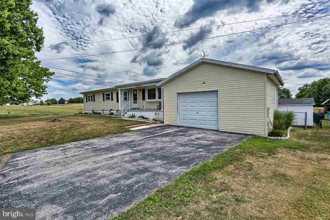 485 Fairview Fruit Road Biglerville, PA 17307 - Photo 2 of 25 Gallery Image 2