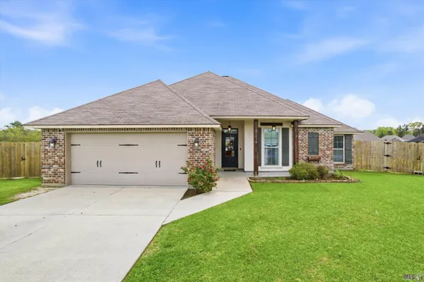 $315,000 | 31318 Sweetwater Ridge Drive, Walker, LA 70785