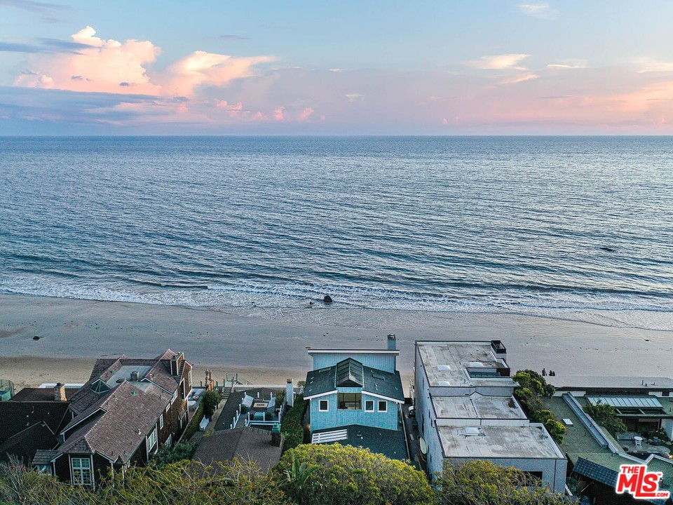31376 Broad Beach Road Malibu, CA 90265 - Photo 7 of 26 a view of houses with sky view