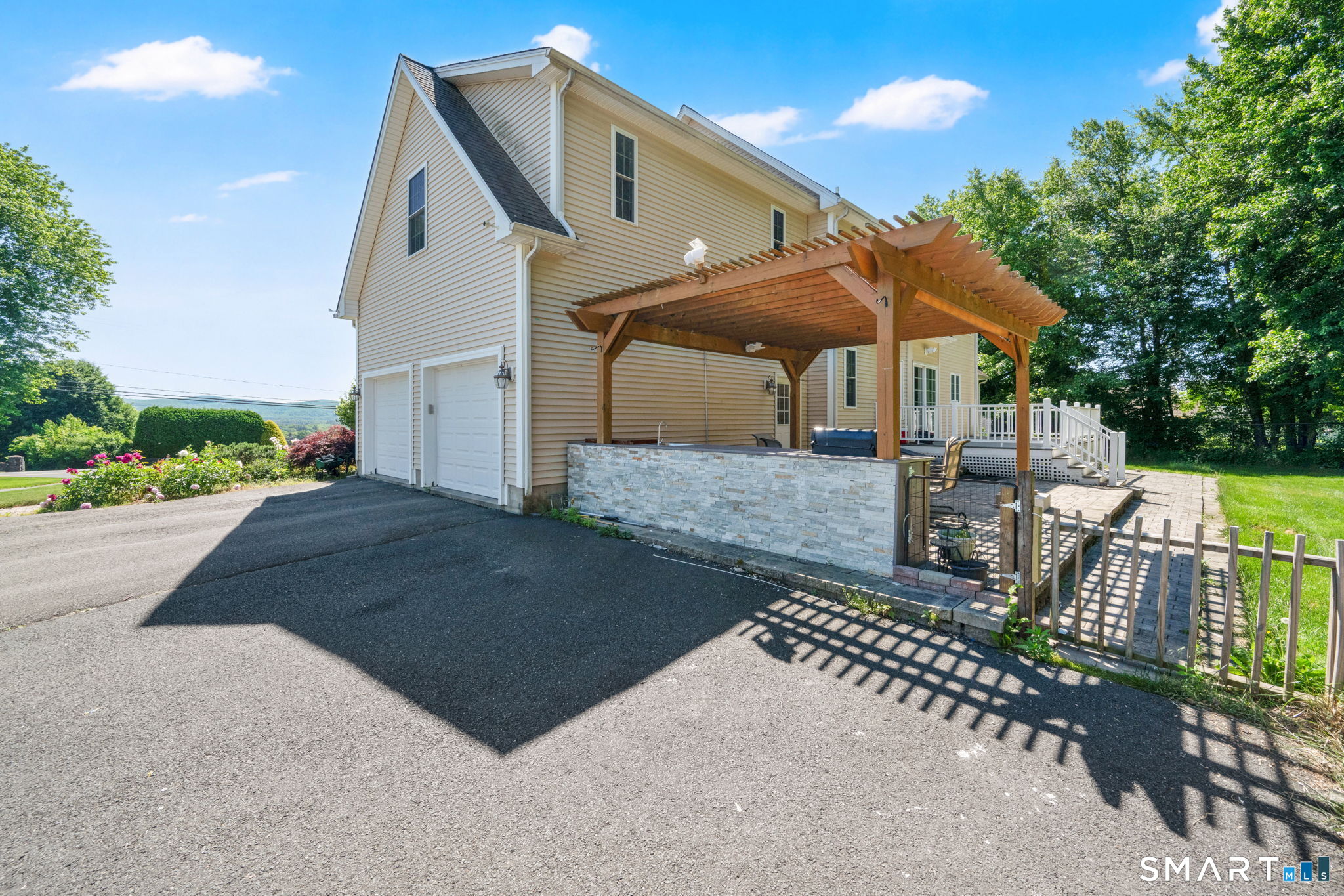 557 Hall Hill Road Somers, CT 06071 - Photo 5 of 39