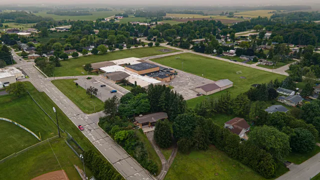 $300,000 | 506 Kennedy Avenue, Howards Grove, WI 53083