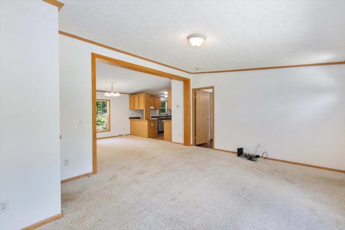 98 Hurricane Road Belmont, NH 03220 - Photo 10 of 42 Gallery Image 10