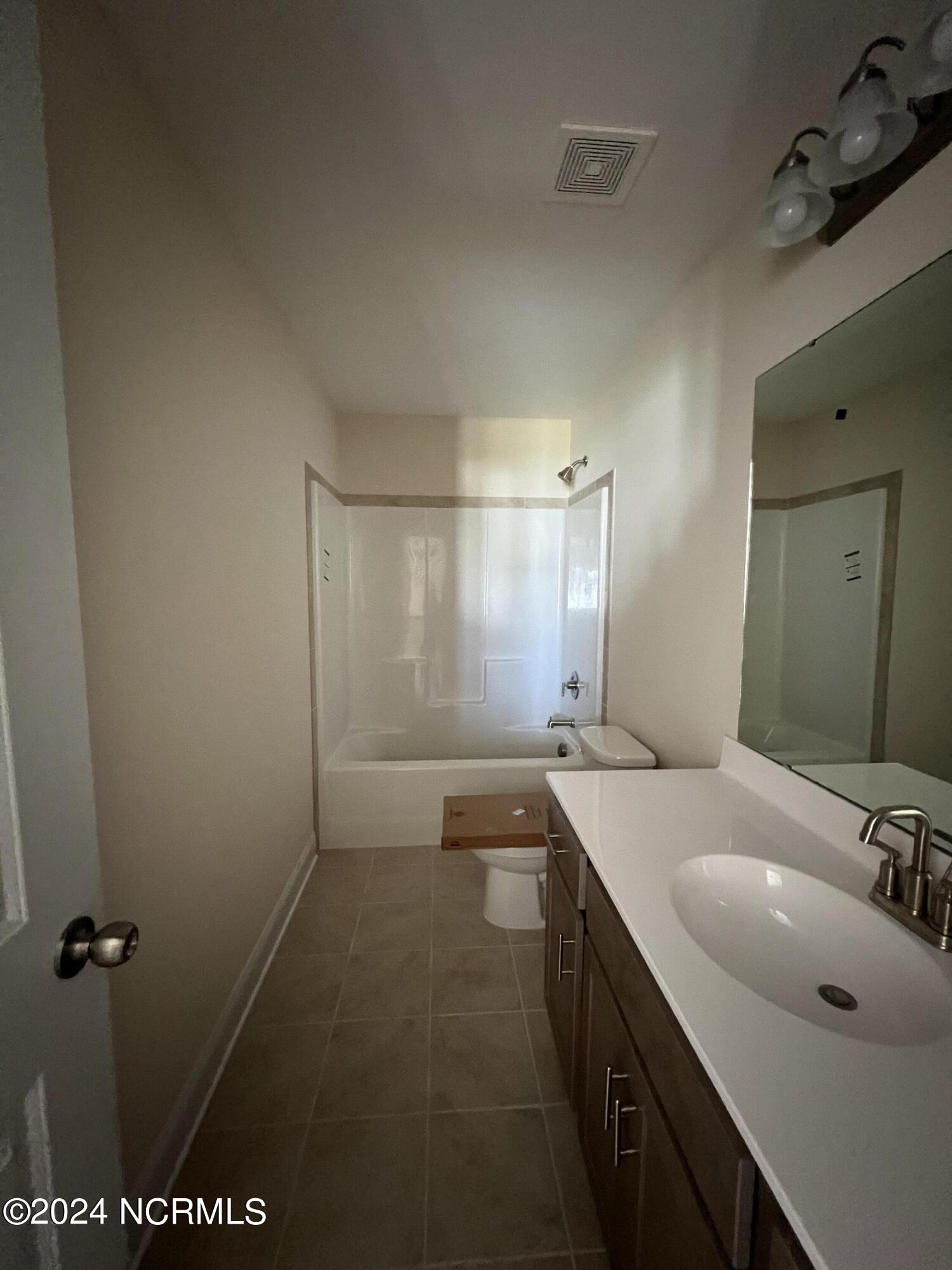 3000 Sharpnose Street New Bern, NC 28562 - Photo 38 of 51 IMG_6244