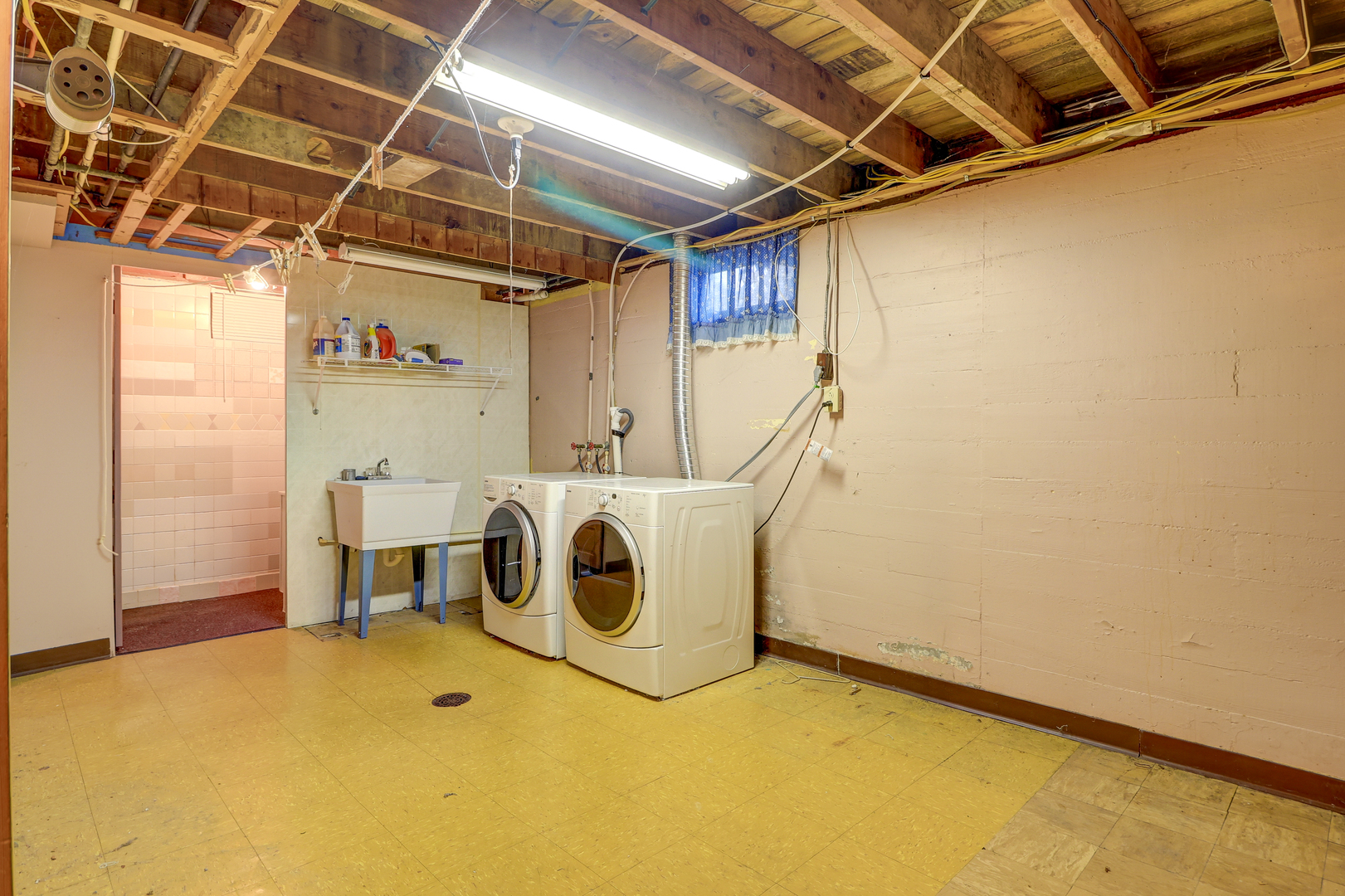 602 East 3rd Street Rock Falls, IL 61071 - Photo 16 of 22 a utility room with dryer and washer