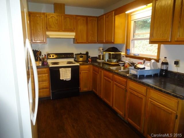 364 Country Road Franklin, NC 28734 - Photo 4 of 12 Gallery Image 4