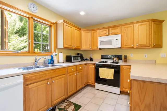 $399,000 | 2006 Hutchins Street, Berlin, NH 03570