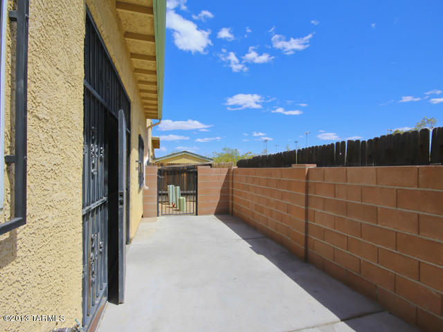 3532 South Mission Road, Unit 3 Tucson, AZ 85713 - Photo 28 of 32