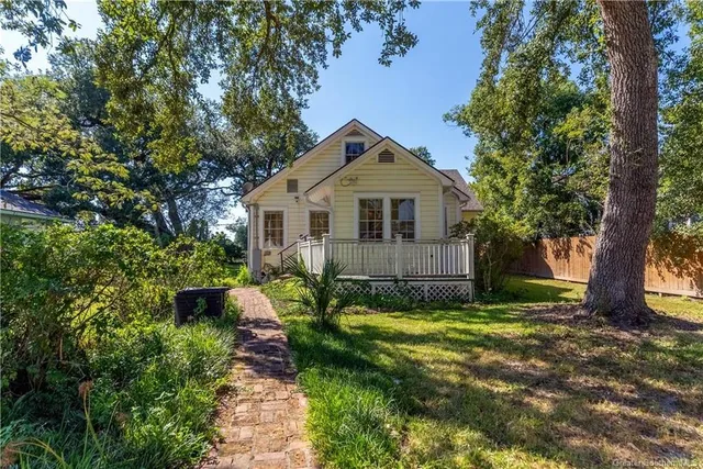 $320,000 | 515 Moss Street, Lake Charles, LA 70601