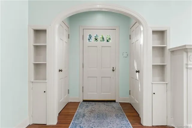 $320,000 | 515 Moss Street, Lake Charles, LA 70601