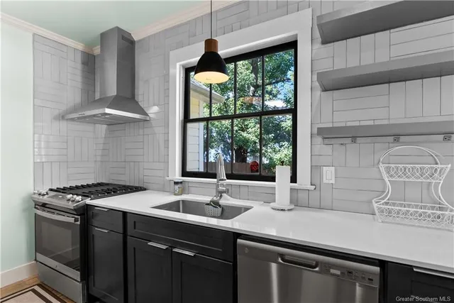 $320,000 | 515 Moss Street, Lake Charles, LA 70601