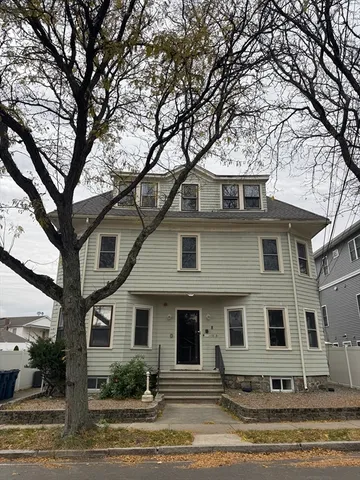 $2,200 | 8 Wakefield Avenue, Unit 3L, Wakefield, MA 01880