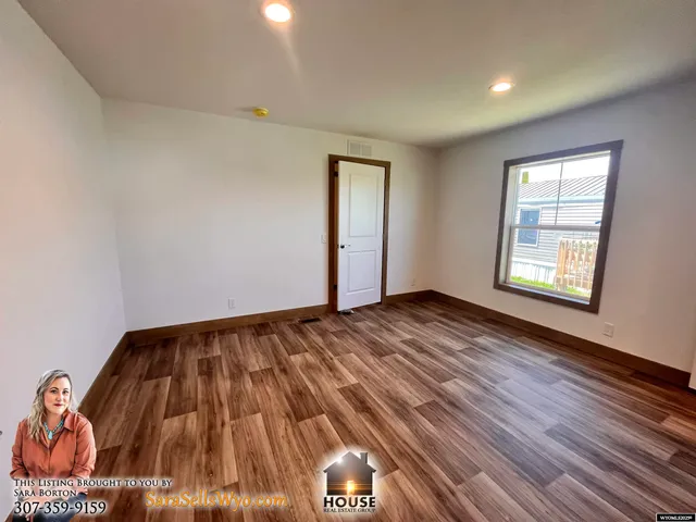 $92,000 | 401 South Russell Avenue, Douglas, WY 82633