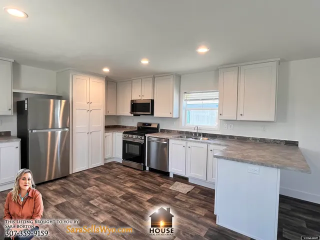 $92,000 | 401 South Russell Avenue, Douglas, WY 82633