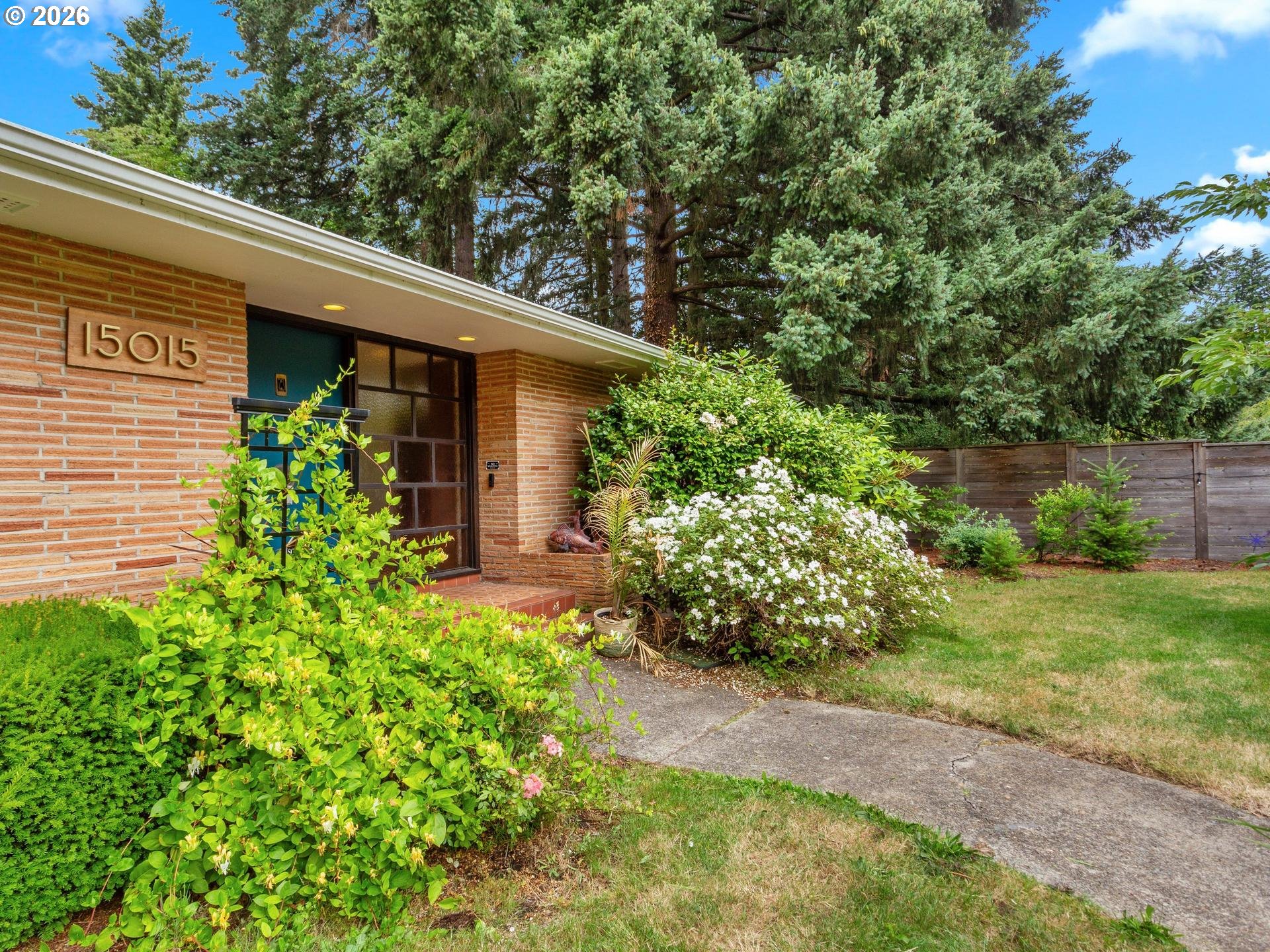 15015 Northeast Multnomah Street Portland, OR 97230 - Photo 5 of 48