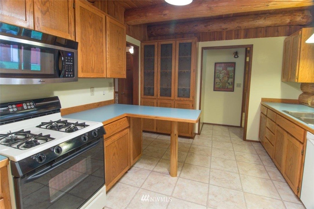 180 Lone Star Road Quilcene, WA 98376 - Photo 14 of 25 Gallery Image 14