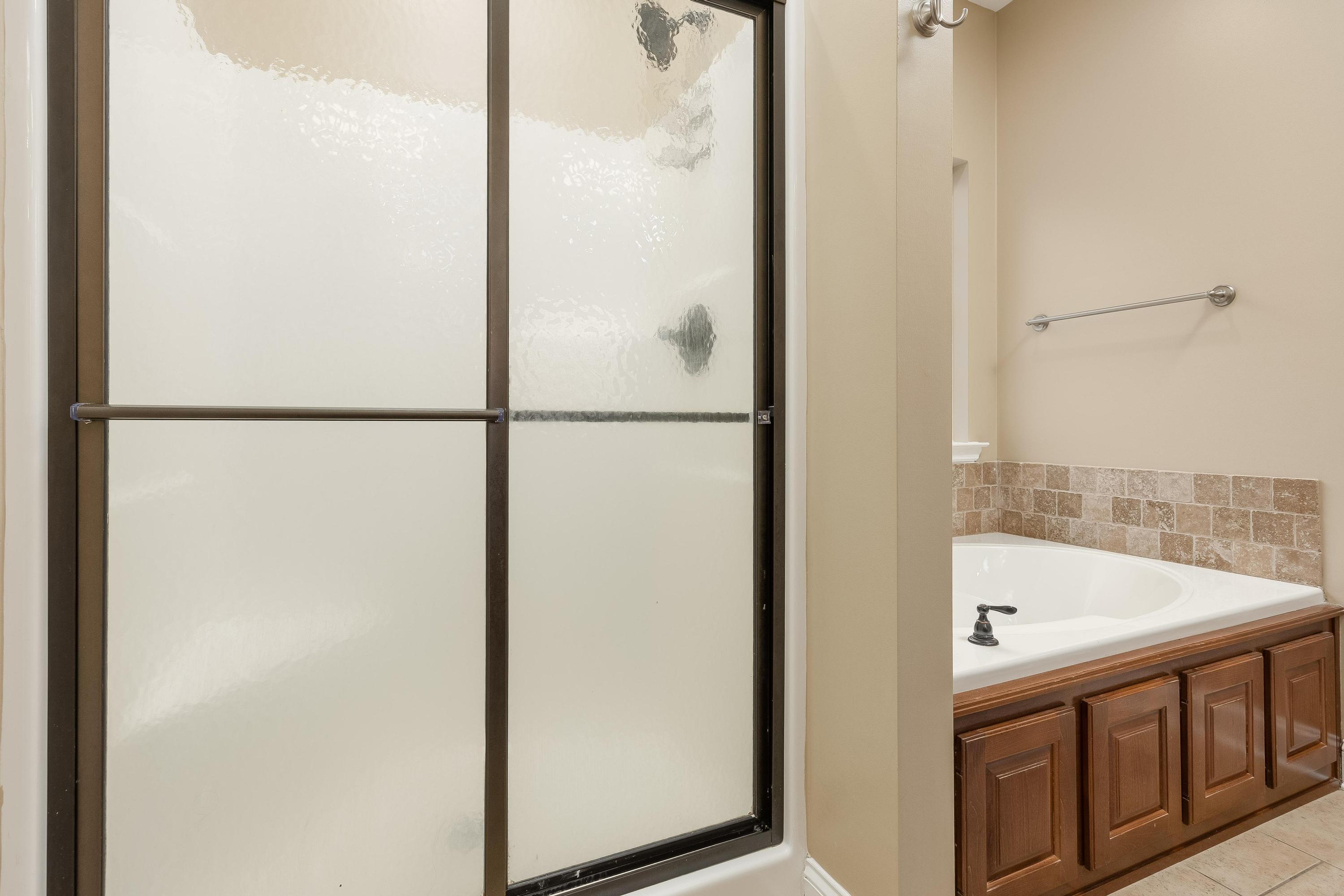 8671 Blanche Road Ooltewah, TN 37363 - Photo 20 of 52 Primary Bathroom