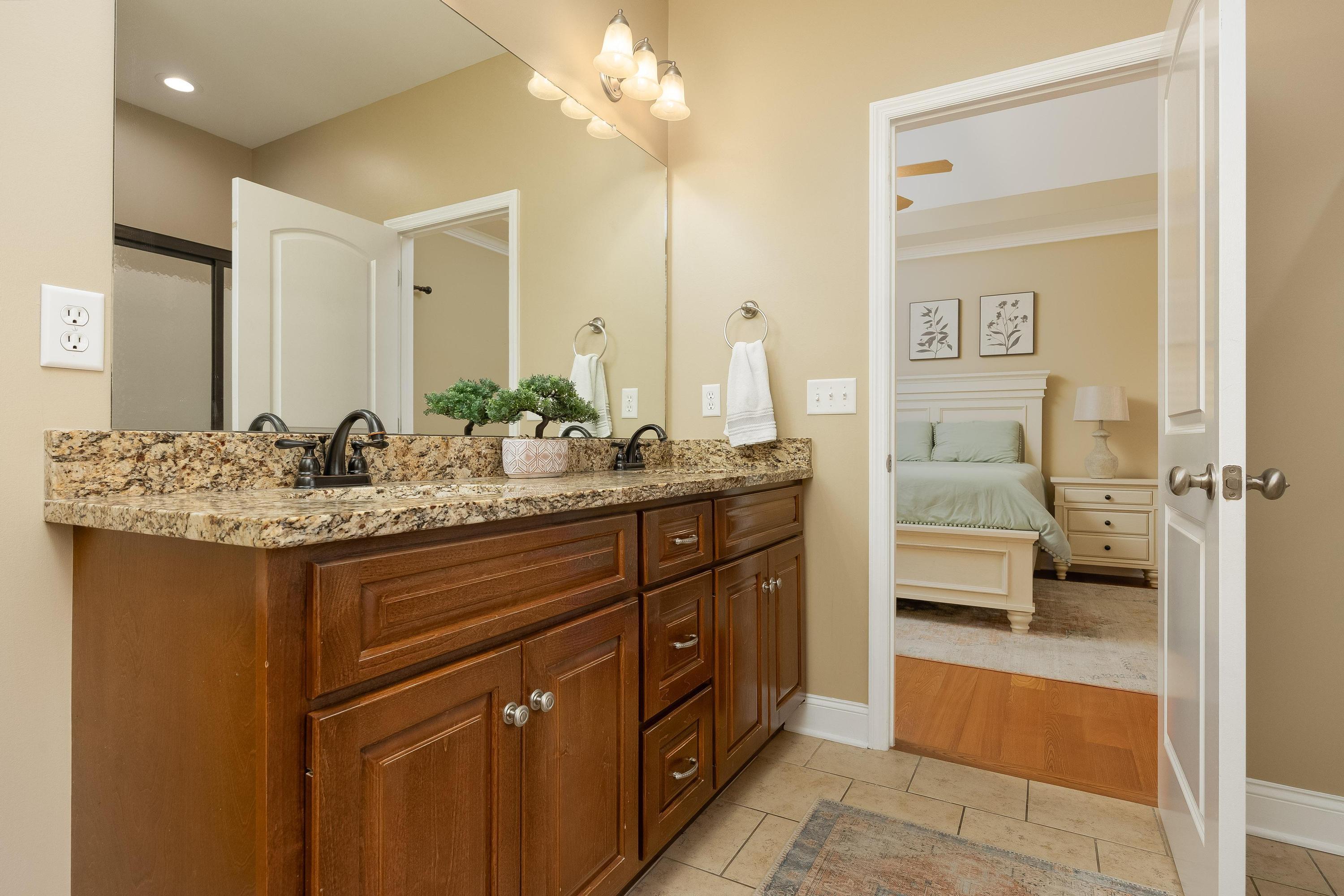 8671 Blanche Road Ooltewah, TN 37363 - Photo 22 of 52 Primary Bathroom