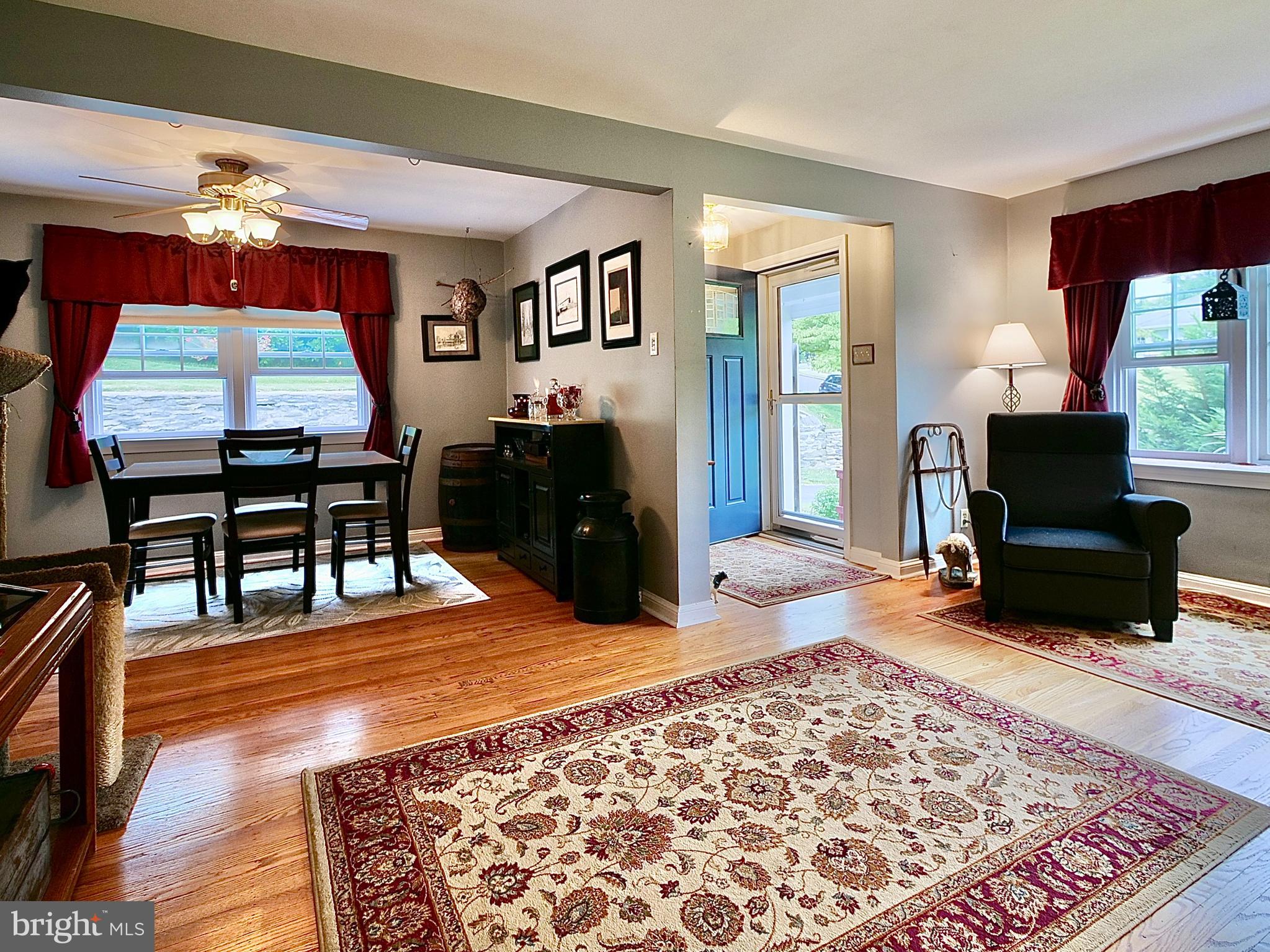 112 Harmil Road Broomall, PA 19008 - Photo 16 of 34 Living Room