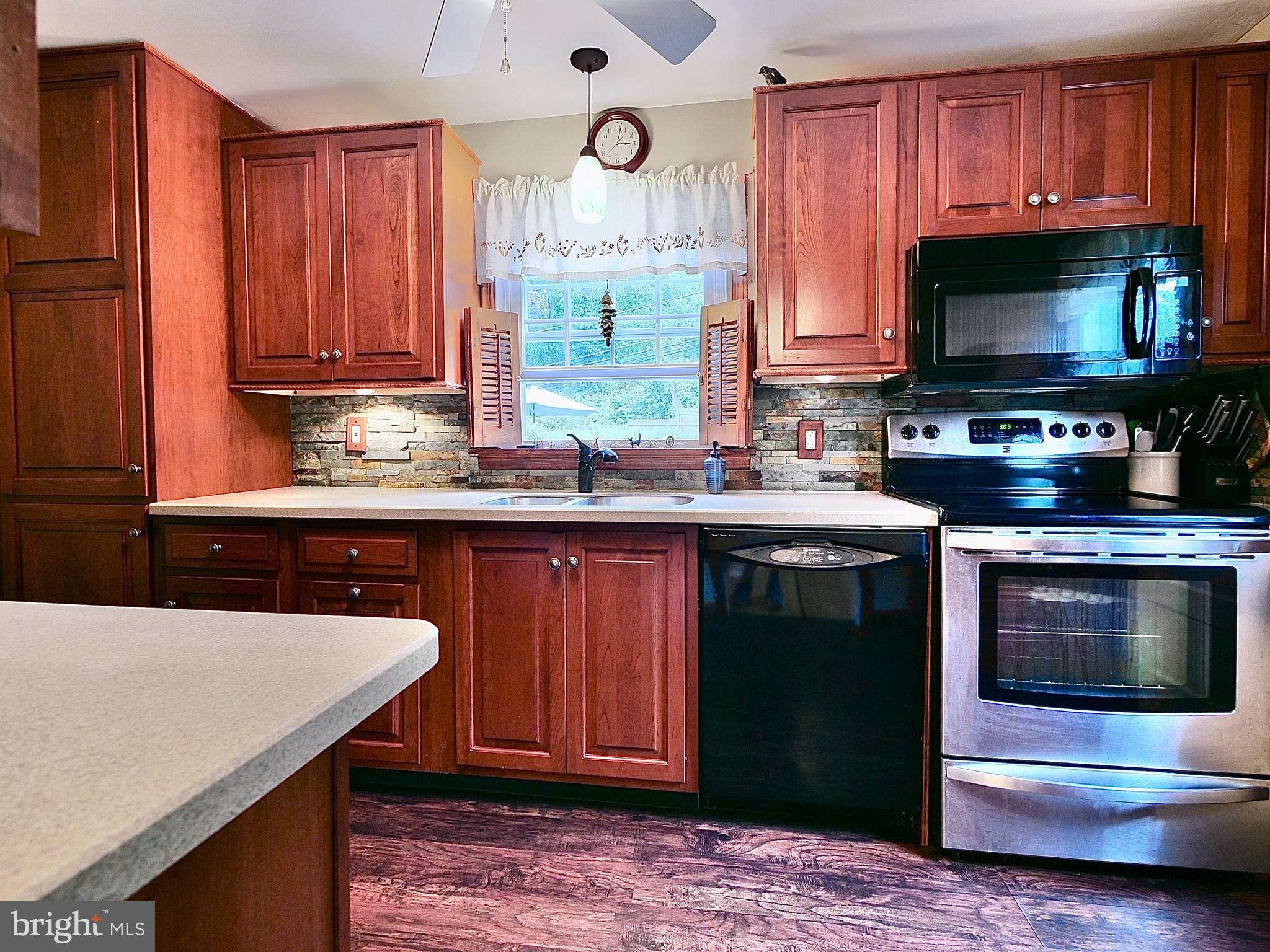112 Harmil Road Broomall, PA 19008 - Photo 20 of 34 Kitchen