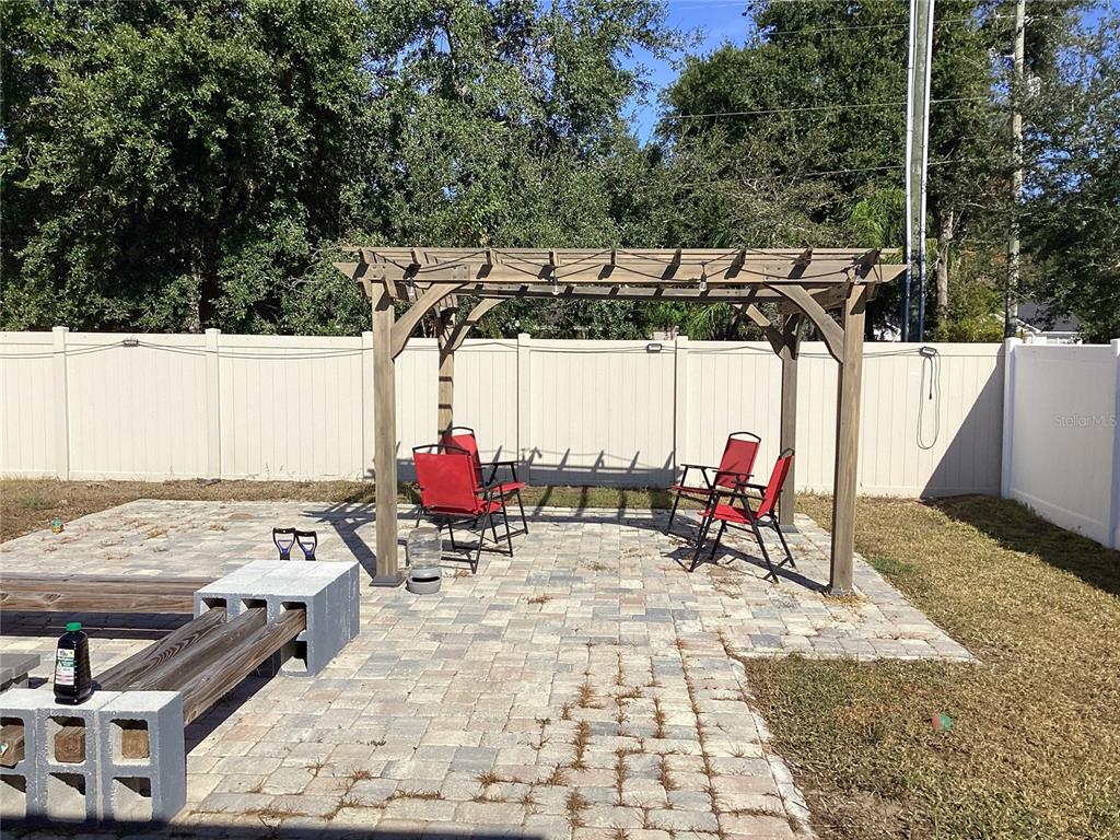 260 Pershing Street Bartow, FL 33830 - Photo 87 of 89 a view of a outdoor space with sitting area