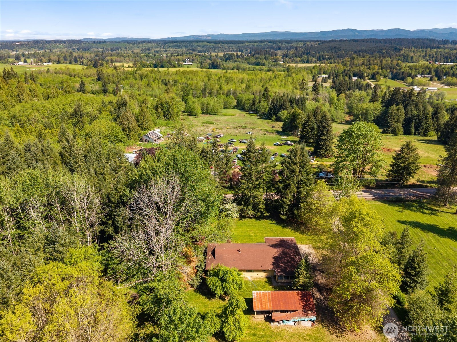 334 Burchett Road Onalaska, WA 98570 - Photo 4 of 39