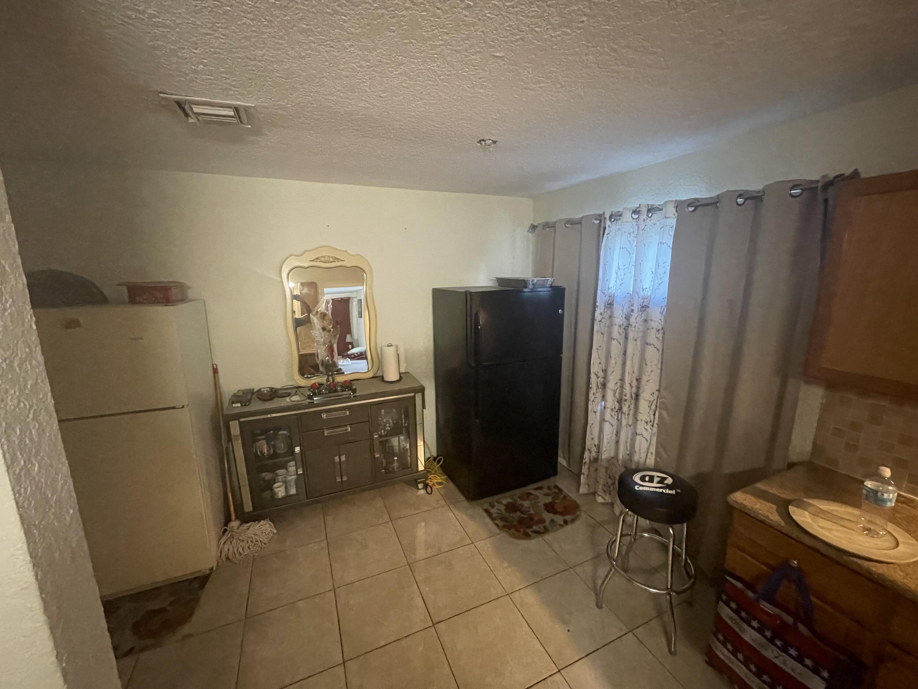 1549 West 28th Street Riviera Beach, FL 33404 - Photo 17 of 24 IMG_5855