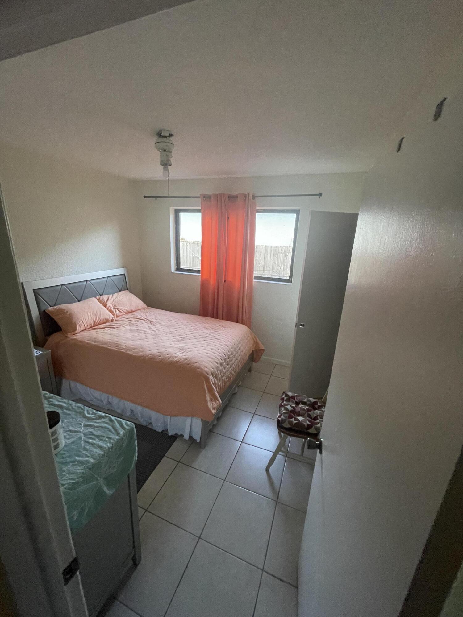 1549 West 28th Street Riviera Beach, FL 33404 - Photo 4 of 24 IMG_5871