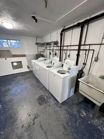 $1,800 | 20 Hy-Sil Avenue, Unit 3, Chelsea, MA 02151