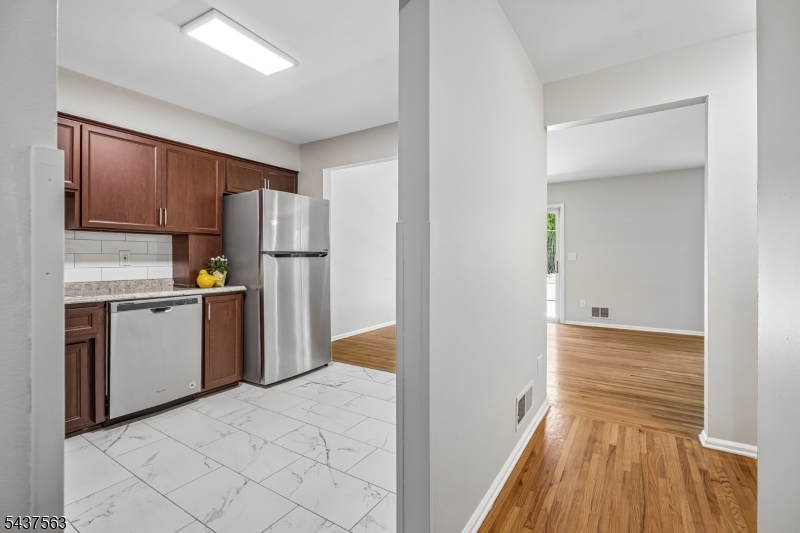 6B John F Goellner Drive, Unit 6B Raritan, NJ 08869 - Photo 3 of 34
