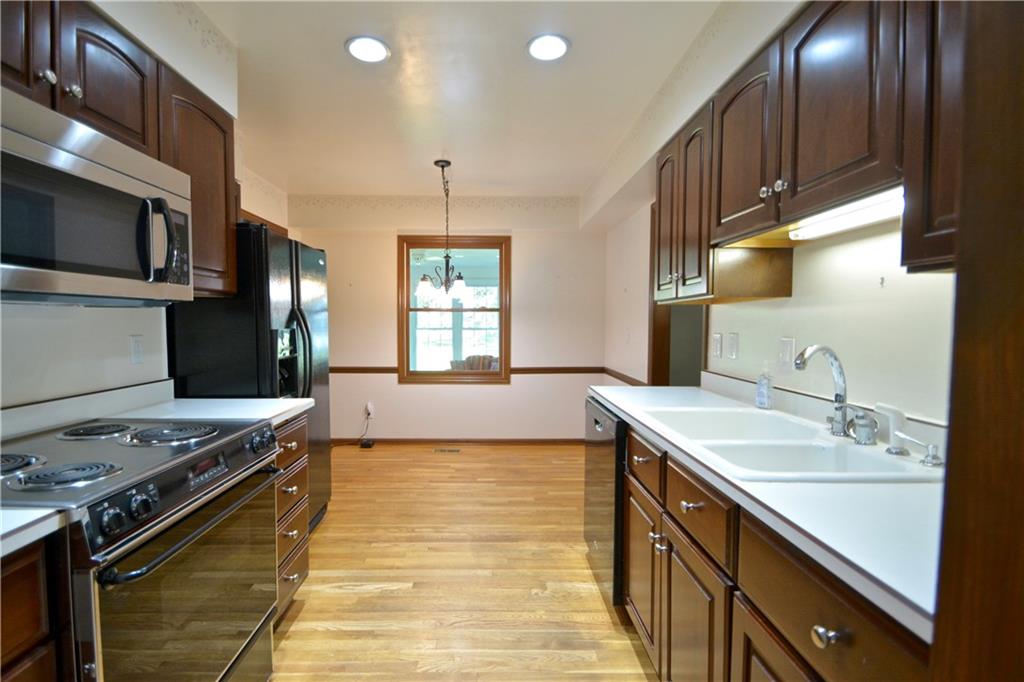 11930 Hoster Road Carmel, IN 46033 - Photo 9 of 34 Gallery Image 9