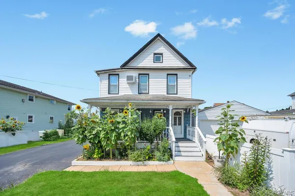 $3,600 | 10 Harrison Avenue, Hicksville, NY 11801